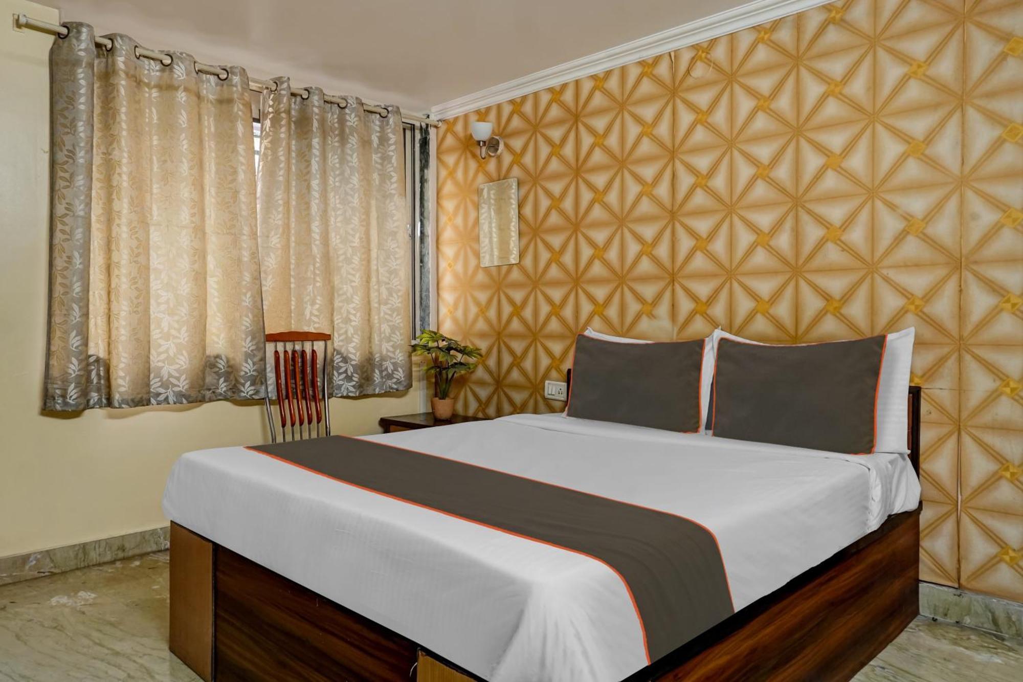 Hotel Galaxy Residency Kalyani Nagar Púna Kültér fotó