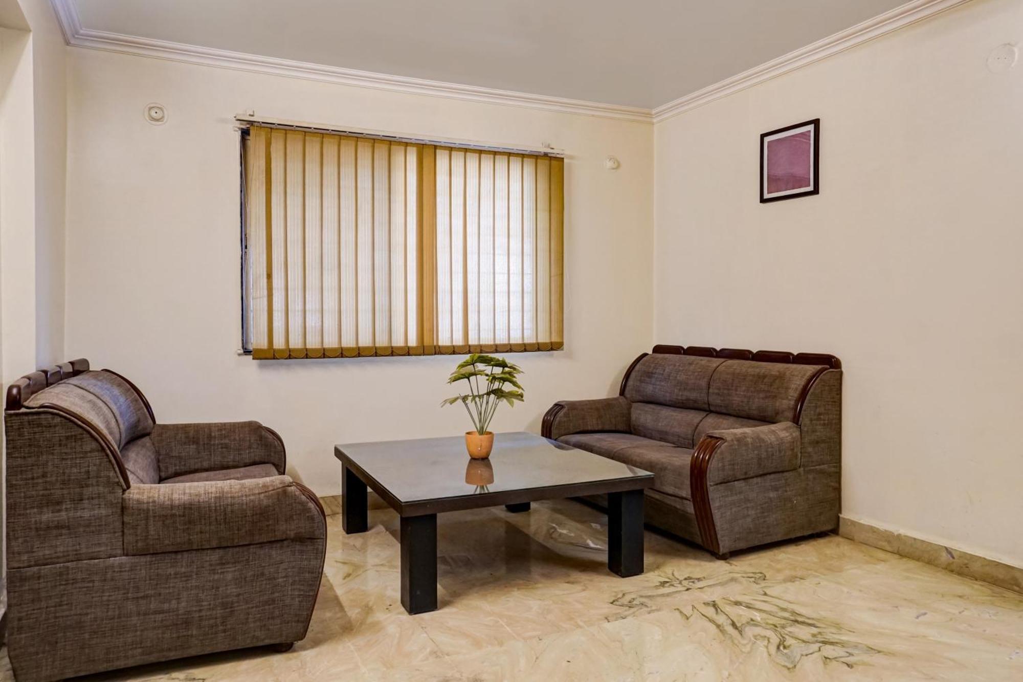 Hotel Galaxy Residency Kalyani Nagar Púna Kültér fotó