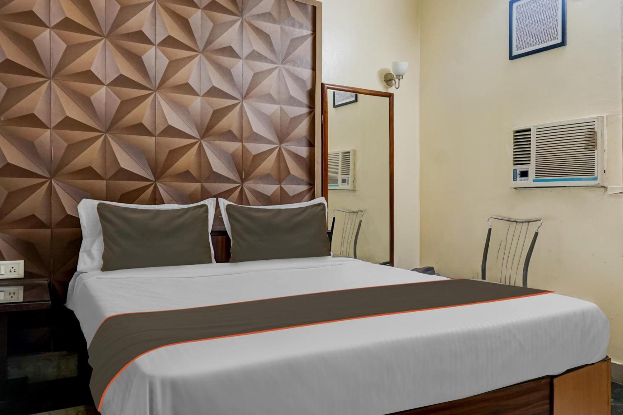Hotel Galaxy Residency Kalyani Nagar Púna Kültér fotó