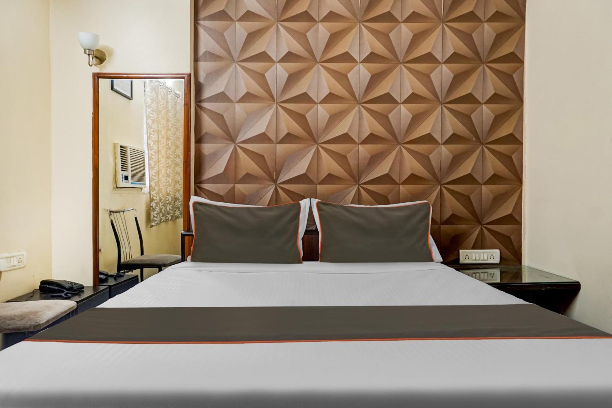 Hotel Galaxy Residency Kalyani Nagar Púna Kültér fotó