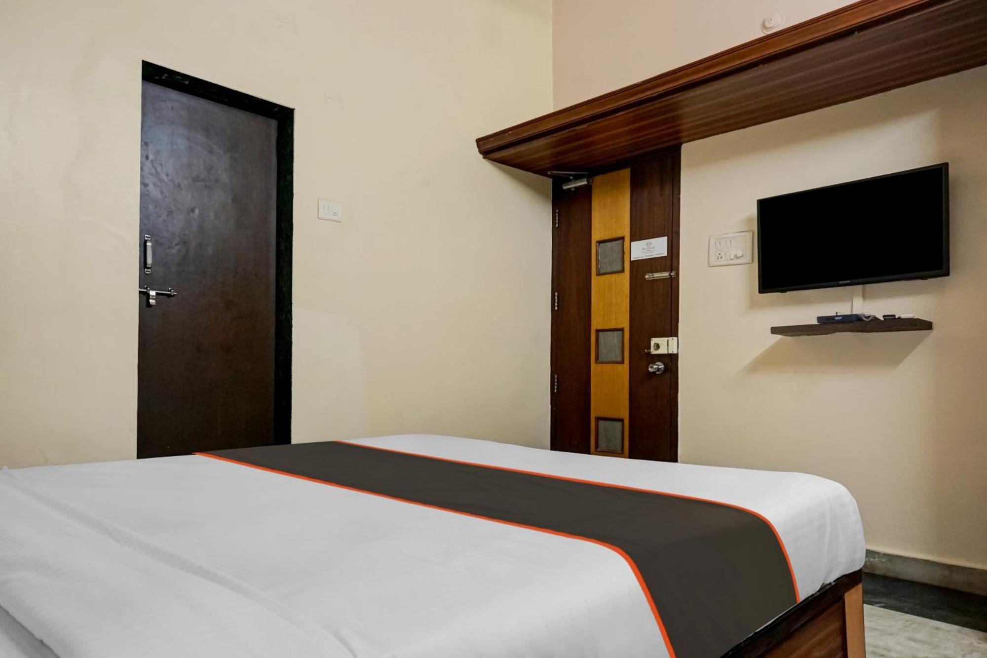 Hotel Galaxy Residency Kalyani Nagar Púna Kültér fotó